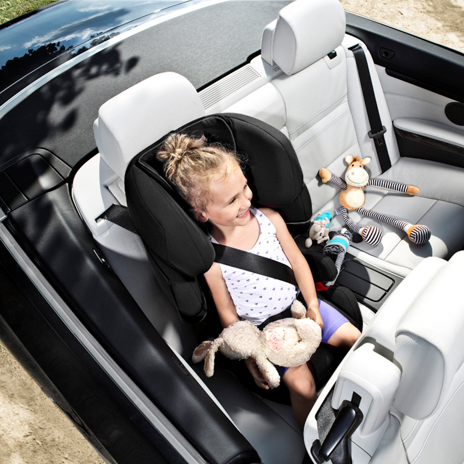 Cybex-Solution-XFIX-Pure-Black-Car-Seat-Lifestyle