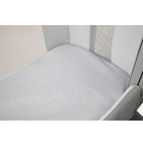 Chicco_Breeze_Impermeable_Mattress_Cover_02