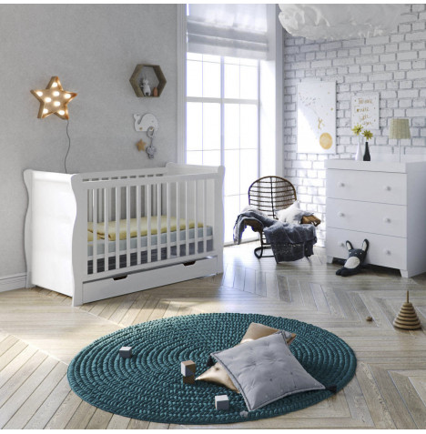 Puggle Little Acorns Sleigh Cot 5 Piece Nursery Furniture Set With Deluxe 4inch Foam Mattress - White