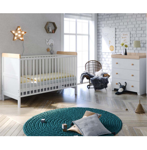 Little Acorns Classic Milano Cot Bed 4 Piece Nursery Furniture Set with Deluxe Maxi Air Cool Mattress - White & Oak
